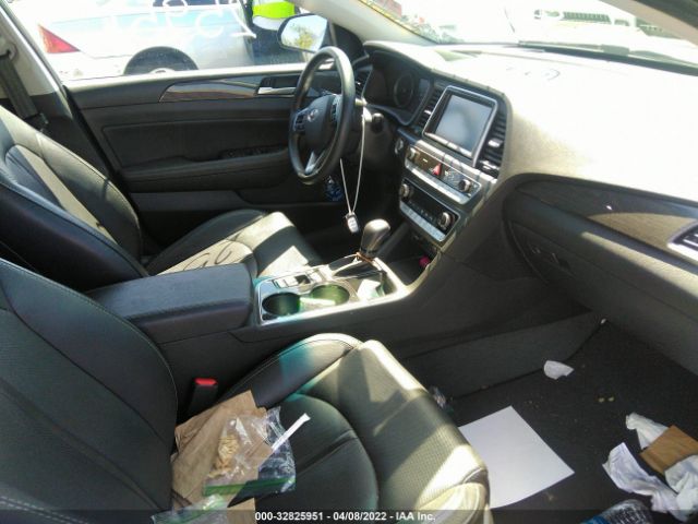 Photo 4 VIN: 5NPE34AF3JH672324 - HYUNDAI SONATA 