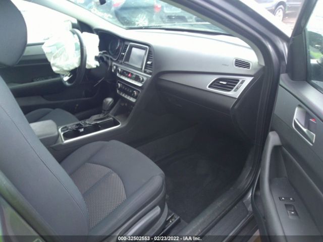 Photo 4 VIN: 5NPE34AF3JH694470 - HYUNDAI SONATA 