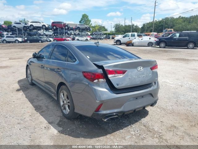 Photo 2 VIN: 5NPE34AF3JH709758 - HYUNDAI SONATA 