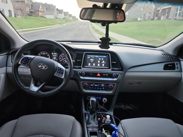 Photo 8 VIN: 5NPE34AF3KH730160 - HYUNDAI SONATA 