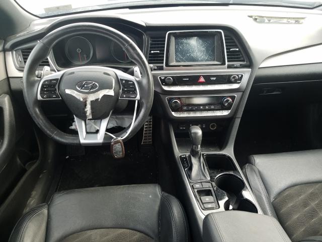 Photo 8 VIN: 5NPE34AF3KH737139 - HYUNDAI SONATA LIM 