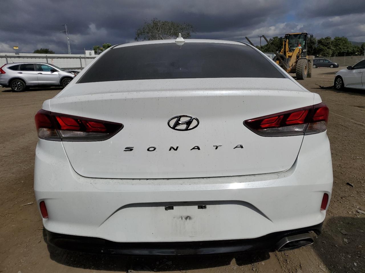 Photo 5 VIN: 5NPE34AF3KH747279 - HYUNDAI SONATA 