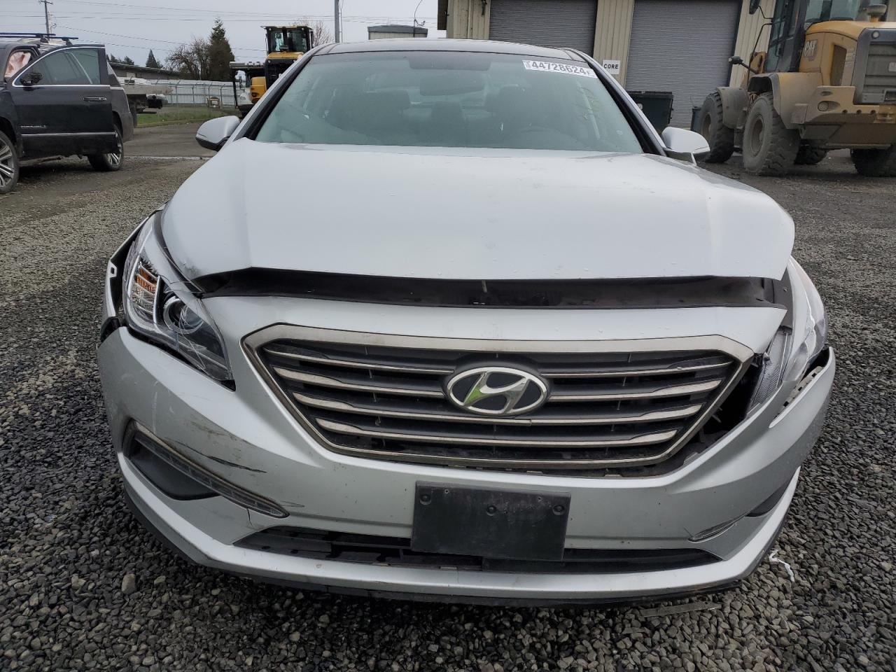 Photo 4 VIN: 5NPE34AF4FH047714 - HYUNDAI SONATA 