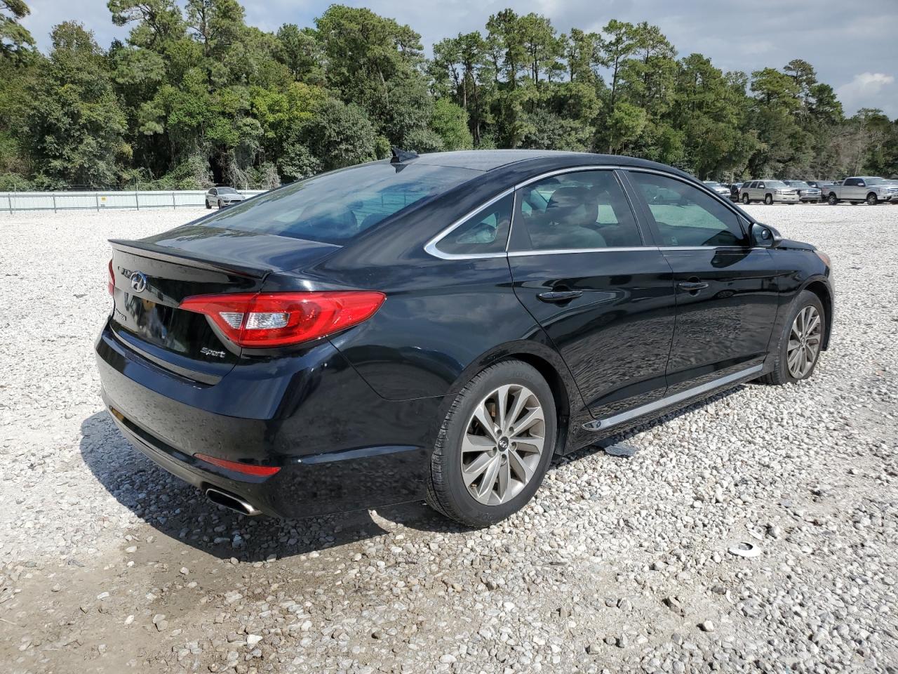 Photo 2 VIN: 5NPE34AF4FH250702 - HYUNDAI SONATA 