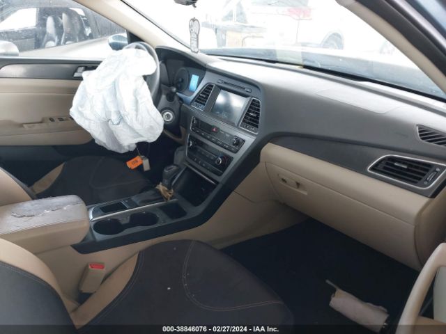 Photo 4 VIN: 5NPE34AF4GH317252 - HYUNDAI SONATA 