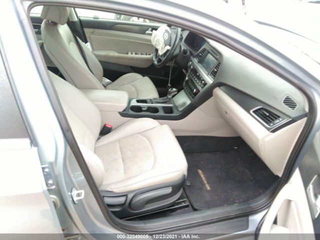 Photo 4 VIN: 5NPE34AF4GH423717 - HYUNDAI SONATA 