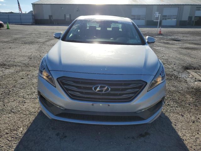 Photo 4 VIN: 5NPE34AF4GH435463 - HYUNDAI SONATA SPO 