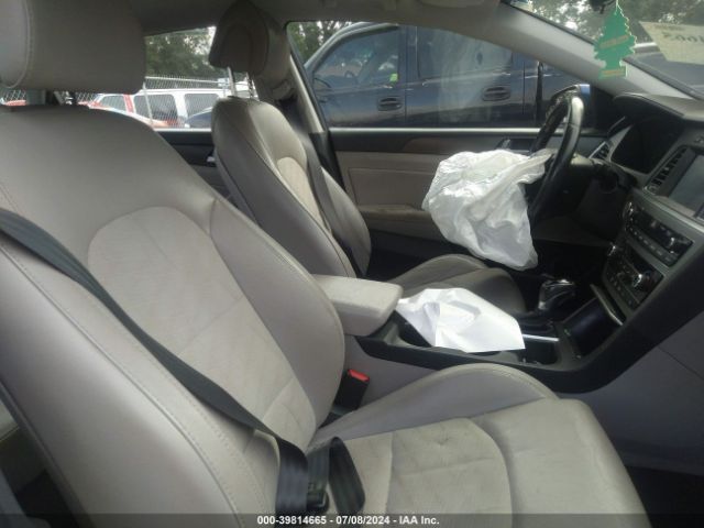 Photo 4 VIN: 5NPE34AF4HH469680 - HYUNDAI SONATA 