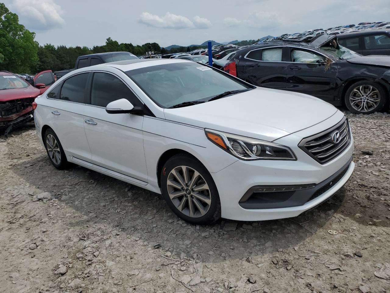 Photo 3 VIN: 5NPE34AF4HH520756 - HYUNDAI SONATA 