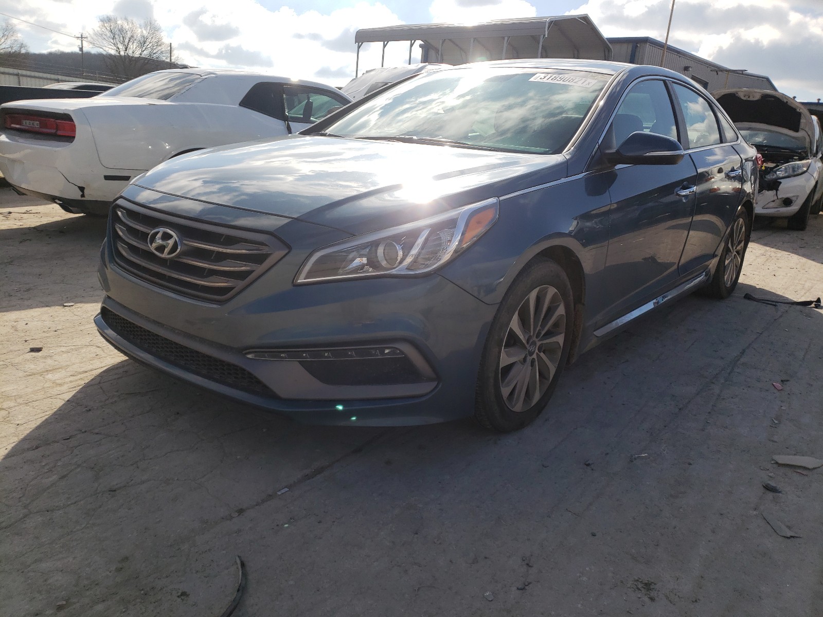 Photo 1 VIN: 5NPE34AF4HH555989 - HYUNDAI SONATA SPO 