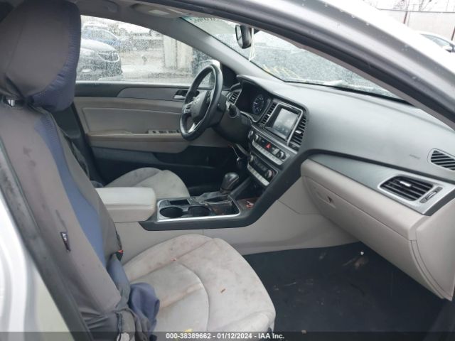 Photo 4 VIN: 5NPE34AF4JH648596 - HYUNDAI SONATA 