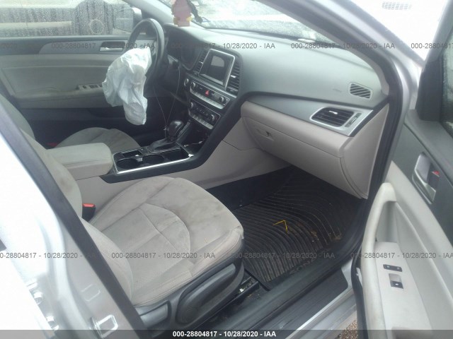 Photo 4 VIN: 5NPE34AF4JH656861 - HYUNDAI SONATA 