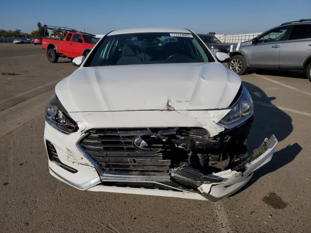 Photo 4 VIN: 5NPE34AF4JH663227 - HYUNDAI SONATA 