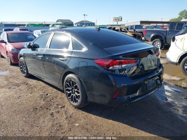 Photo 2 VIN: 5NPE34AF4KH795504 - HYUNDAI SONATA 