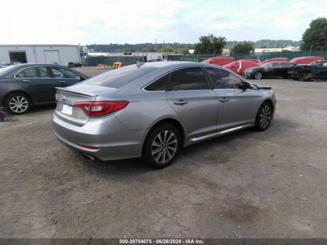 Photo 3 VIN: 5NPE34AF5FH021199 - HYUNDAI SONATA 