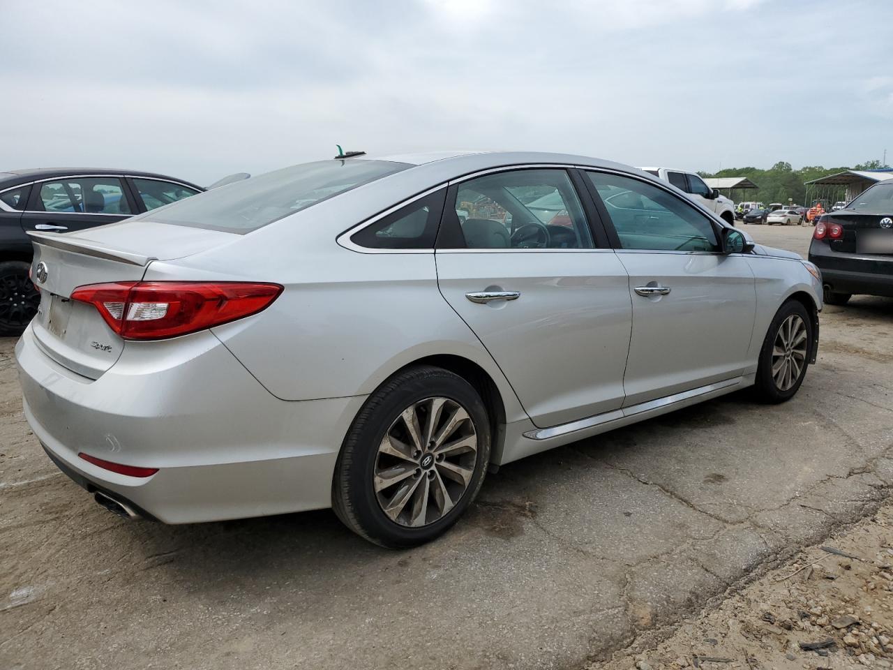 Photo 2 VIN: 5NPE34AF5FH082844 - HYUNDAI SONATA 