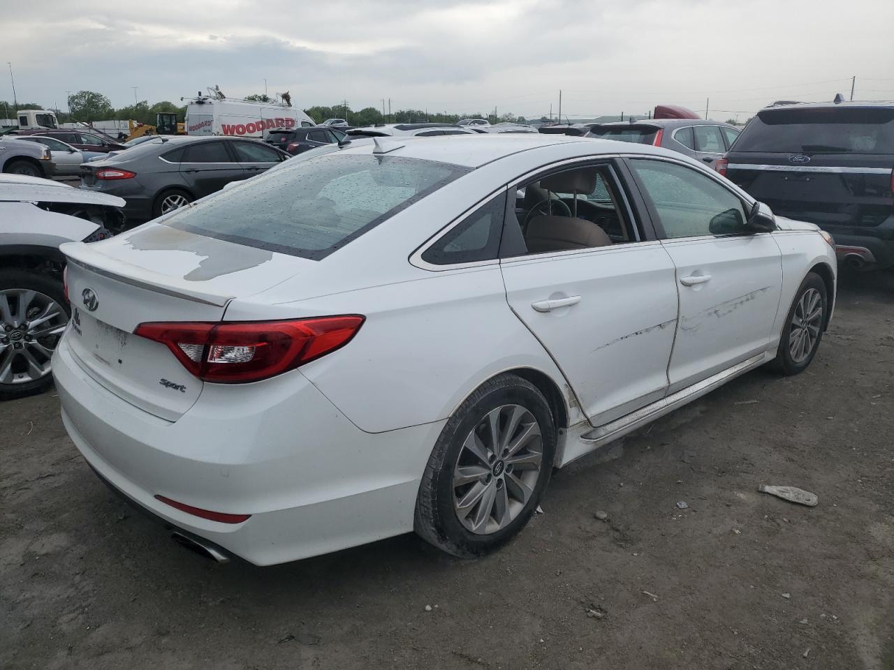 Photo 2 VIN: 5NPE34AF5FH130875 - HYUNDAI SONATA 