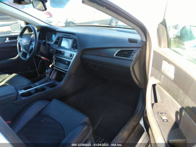 Photo 4 VIN: 5NPE34AF5GH265744 - HYUNDAI SONATA 