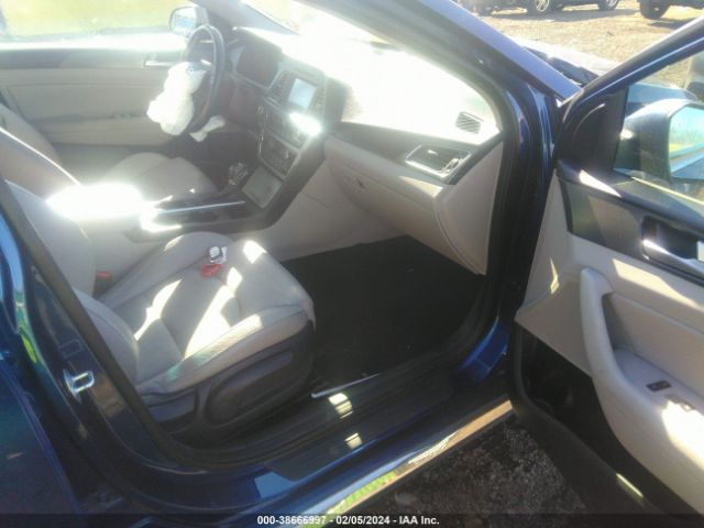 Photo 4 VIN: 5NPE34AF5GH272841 - HYUNDAI SONATA 