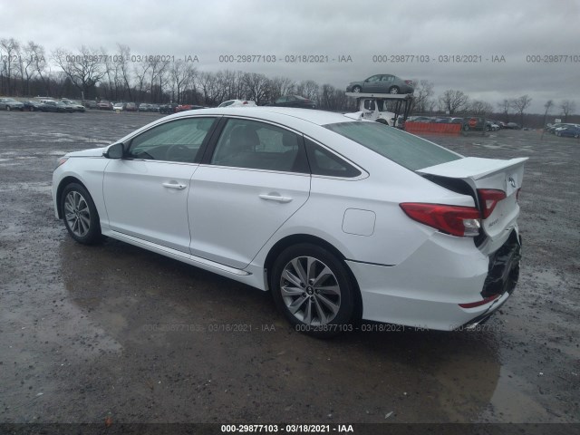 Photo 2 VIN: 5NPE34AF5GH282852 - HYUNDAI SONATA 