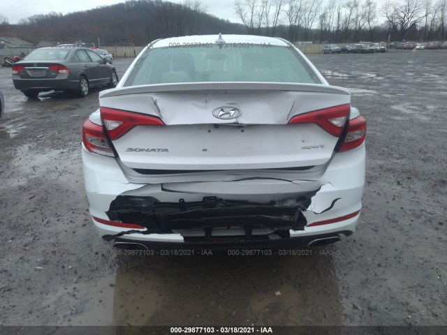 Photo 5 VIN: 5NPE34AF5GH282852 - HYUNDAI SONATA 