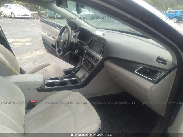 Photo 4 VIN: 5NPE34AF5GH290000 - HYUNDAI SONATA 