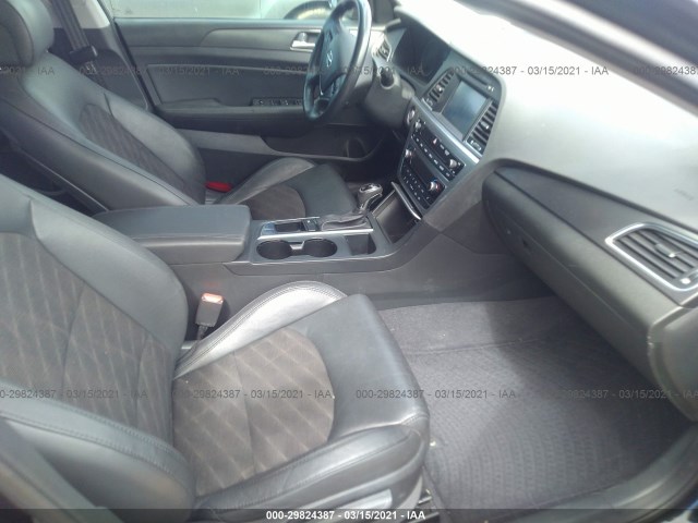 Photo 4 VIN: 5NPE34AF5GH316580 - HYUNDAI SONATA 