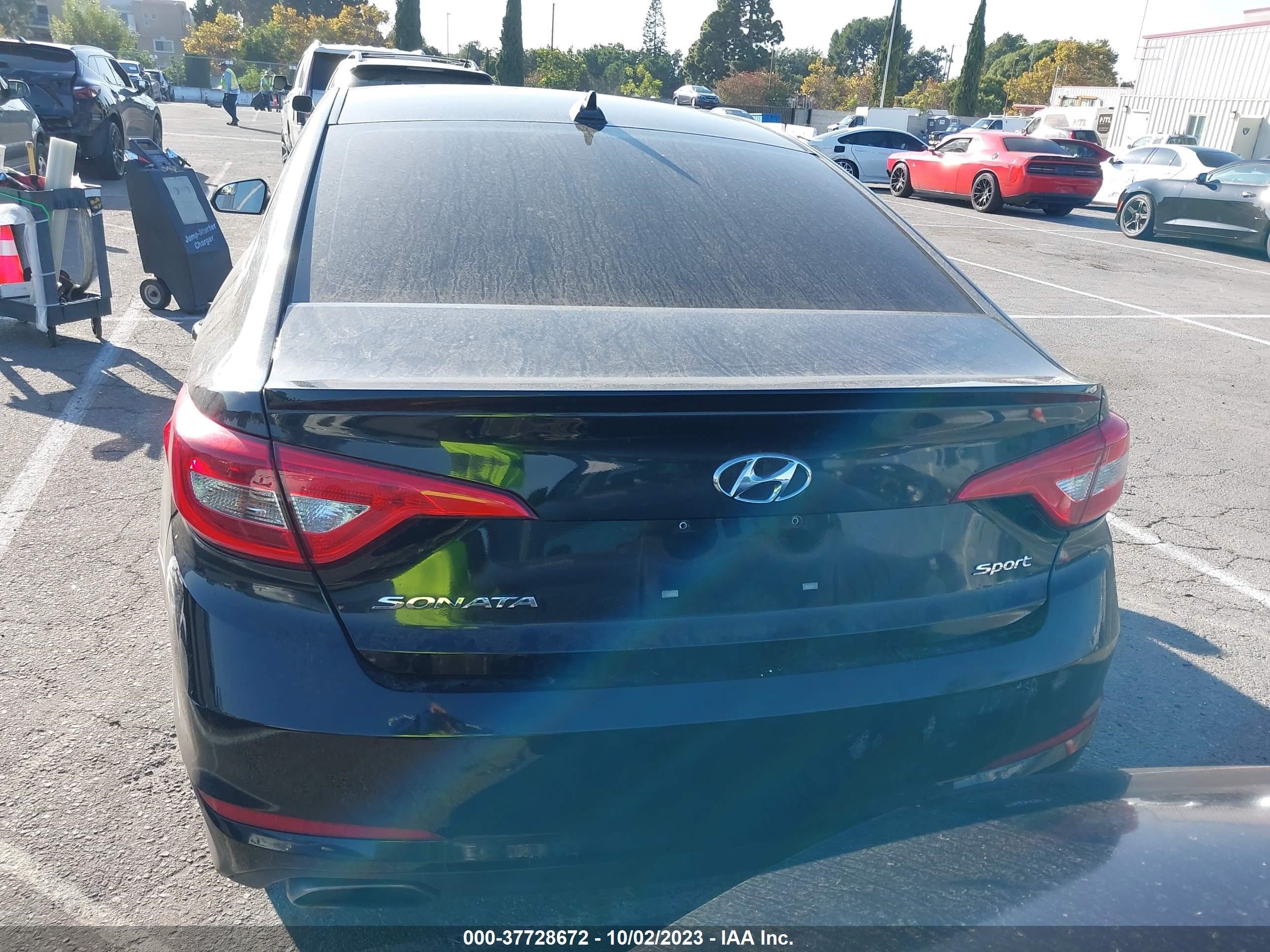 Photo 14 VIN: 5NPE34AF5GH367481 - HYUNDAI SONATA 