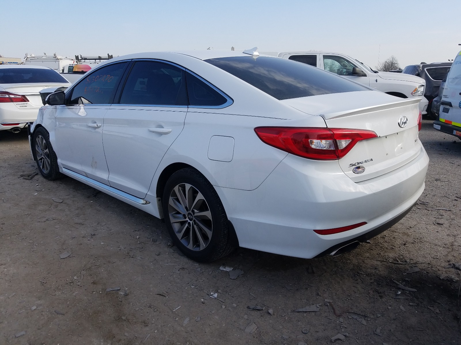 Photo 2 VIN: 5NPE34AF5HH436879 - HYUNDAI SONATA SPO 