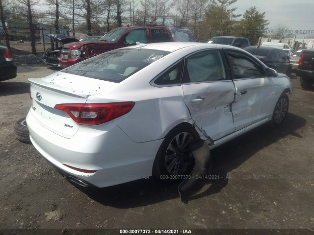 Photo 3 VIN: 5NPE34AF5HH479912 - HYUNDAI SONATA 