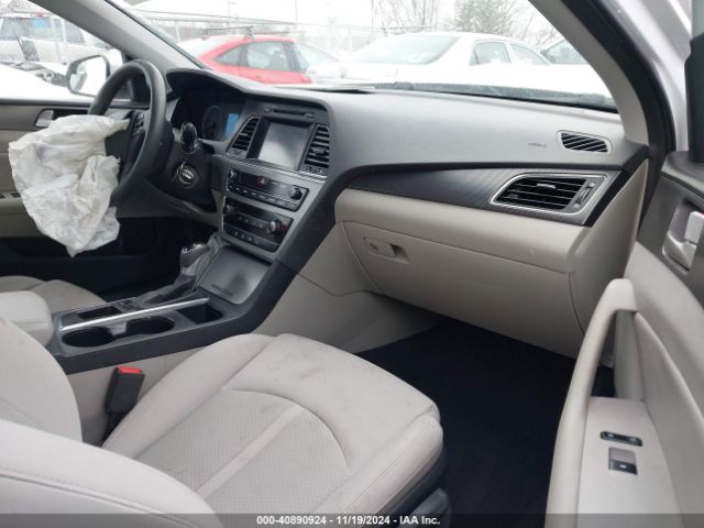 Photo 4 VIN: 5NPE34AF5HH490781 - HYUNDAI SONATA 