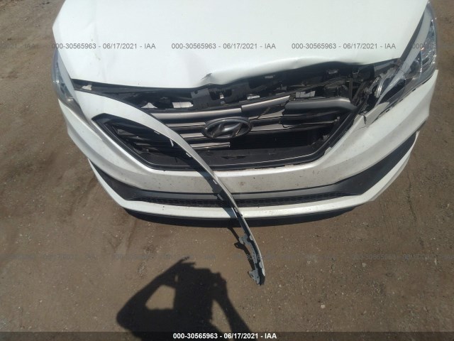 Photo 5 VIN: 5NPE34AF5HH497472 - HYUNDAI SONATA 