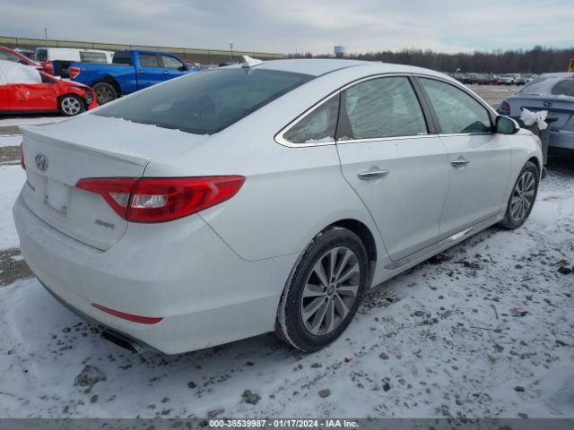 Photo 3 VIN: 5NPE34AF5HH591688 - HYUNDAI SONATA 