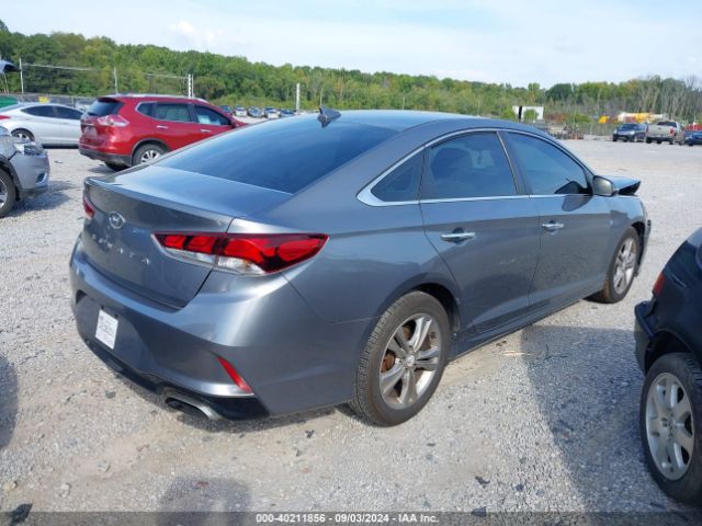 Photo 3 VIN: 5NPE34AF5JH620998 - HYUNDAI SONATA 