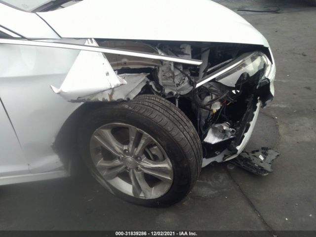 Photo 5 VIN: 5NPE34AF5JH655069 - HYUNDAI SONATA 