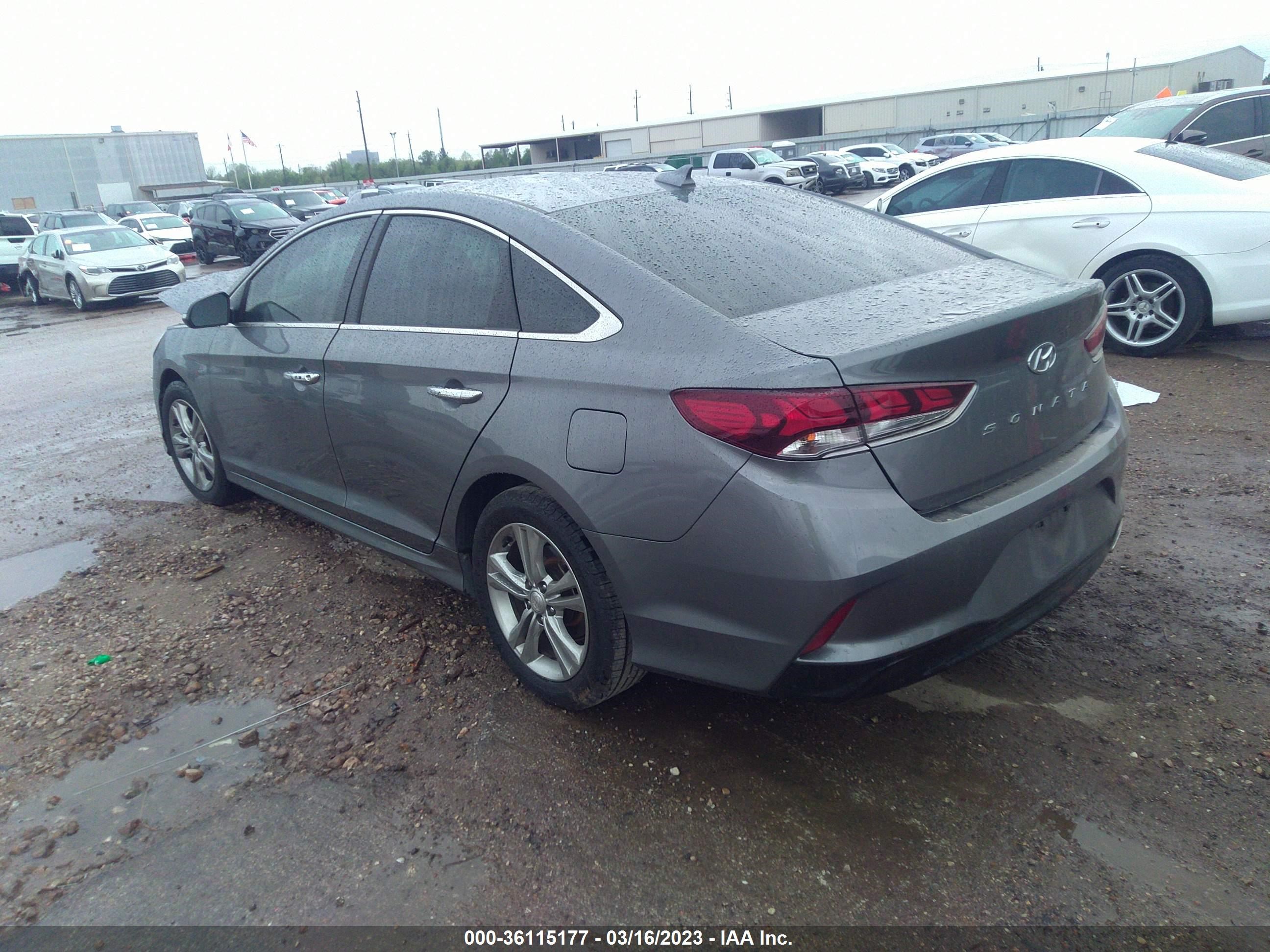 Photo 2 VIN: 5NPE34AF5JH657100 - HYUNDAI SONATA 