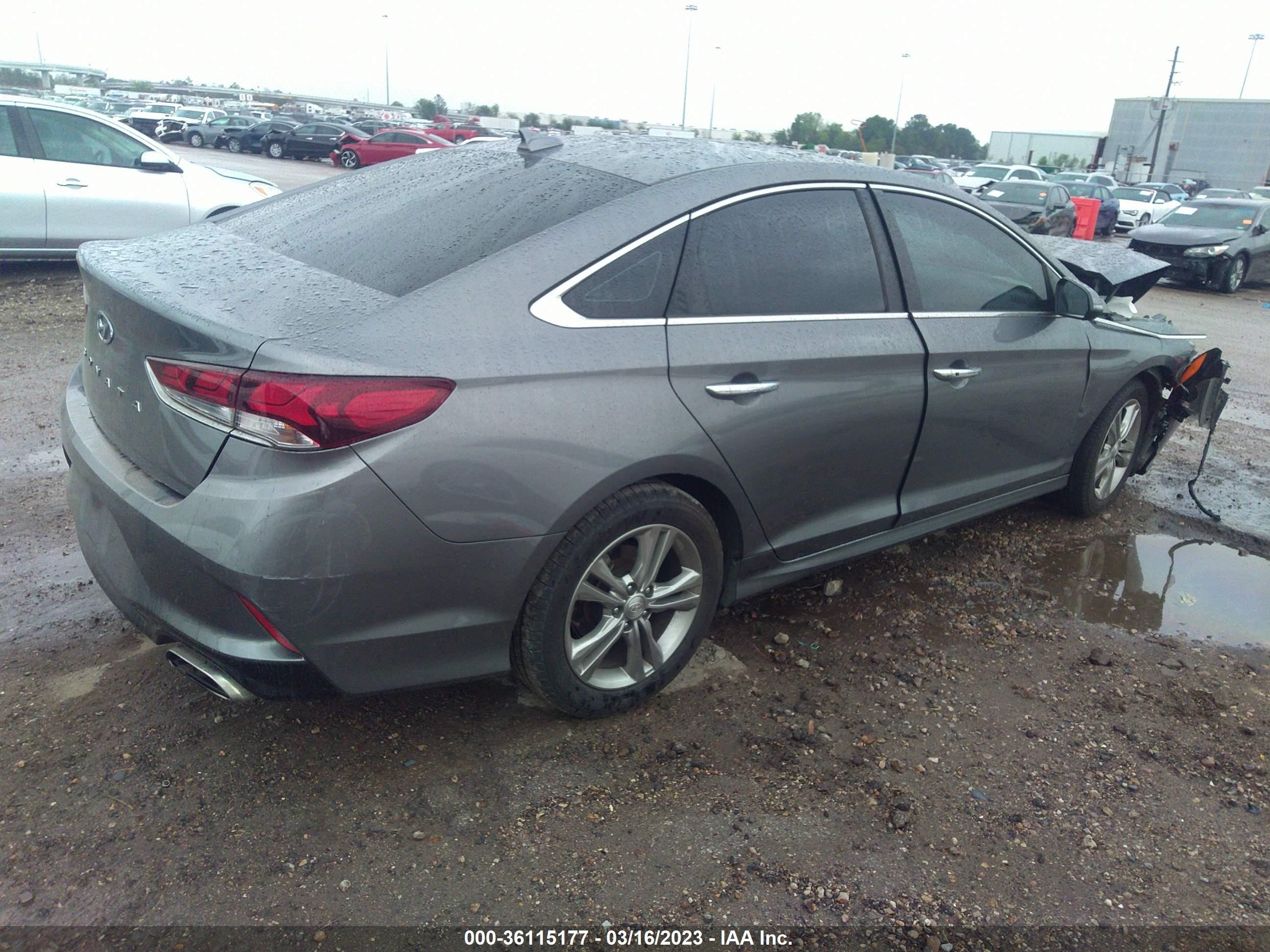 Photo 3 VIN: 5NPE34AF5JH657100 - HYUNDAI SONATA 