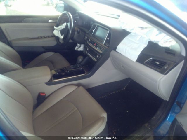 Photo 4 VIN: 5NPE34AF5JH659347 - HYUNDAI SONATA 