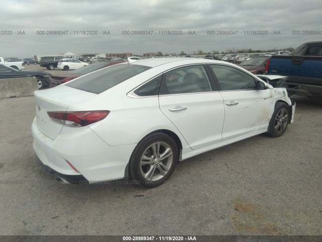 Photo 3 VIN: 5NPE34AF5JH673281 - HYUNDAI SONATA 