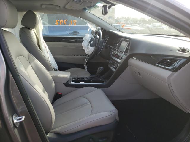 Photo 4 VIN: 5NPE34AF5JH682739 - HYUNDAI SONATA 