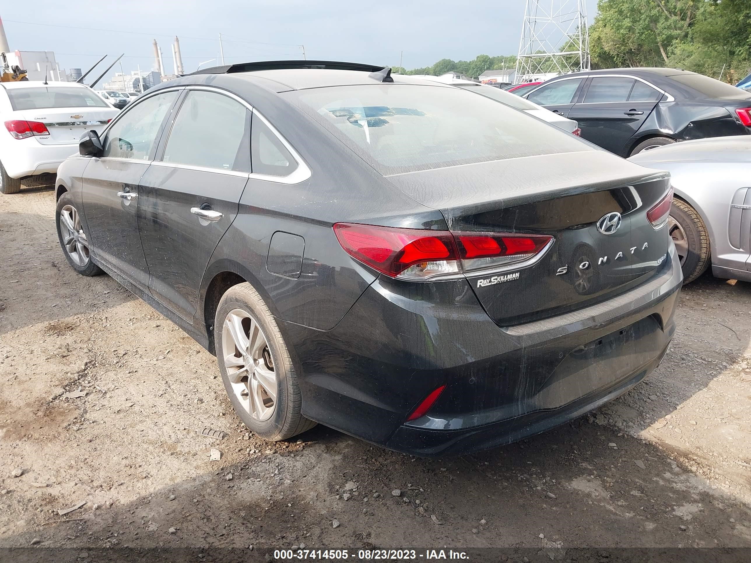 Photo 2 VIN: 5NPE34AF5KH735554 - HYUNDAI SONATA 