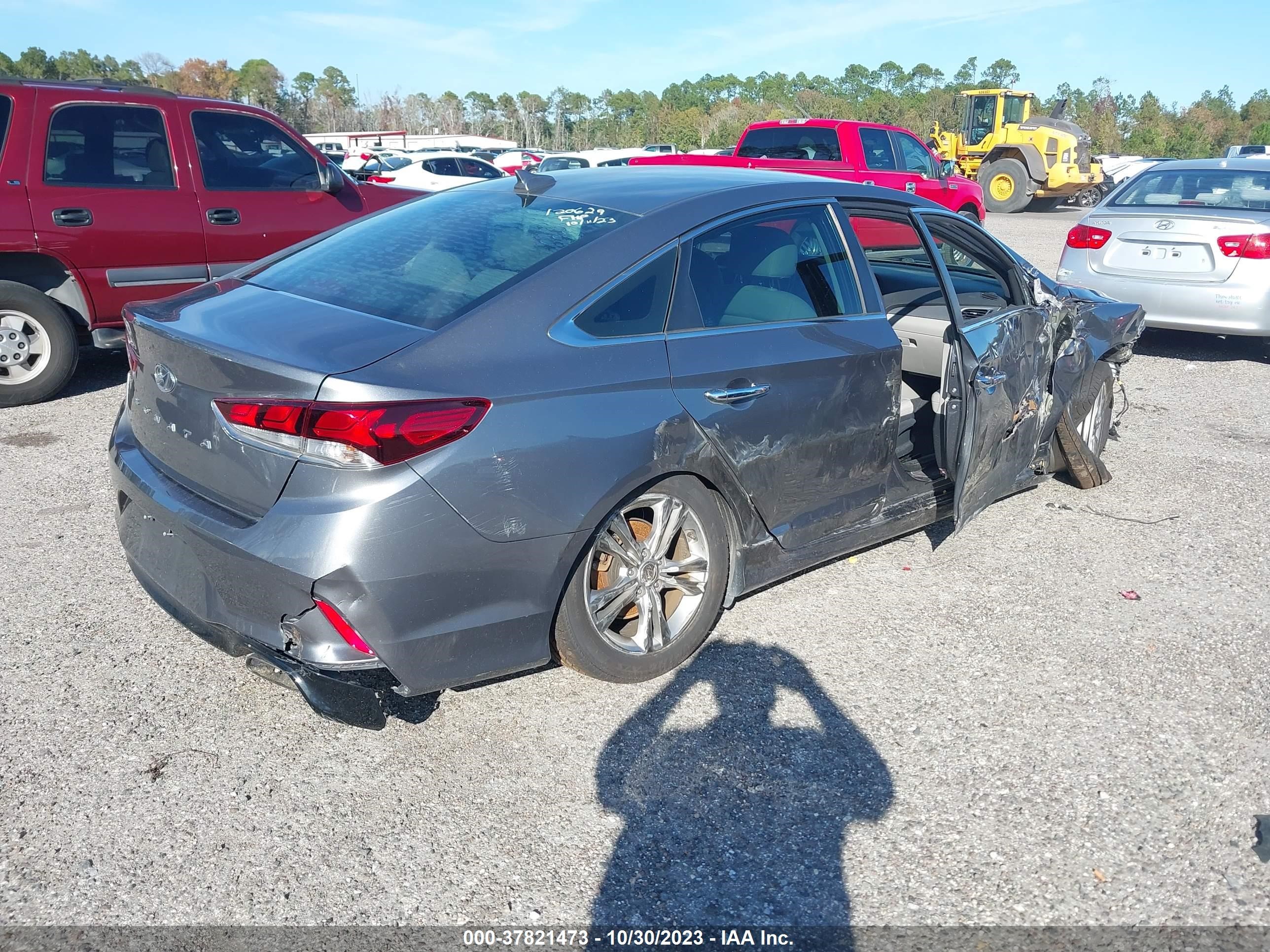 Photo 3 VIN: 5NPE34AF5KH736770 - HYUNDAI SONATA 