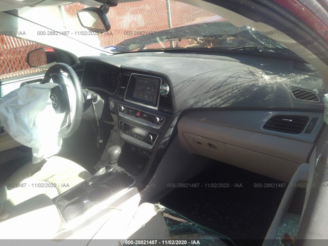 Photo 4 VIN: 5NPE34AF5KH749776 - HYUNDAI SONATA 