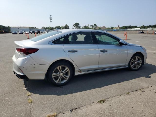 Photo 2 VIN: 5NPE34AF5KH750118 - HYUNDAI SONATA LIM 