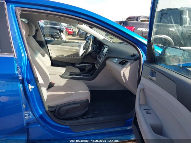 Photo 4 VIN: 5NPE34AF5KH768182 - HYUNDAI SONATA 