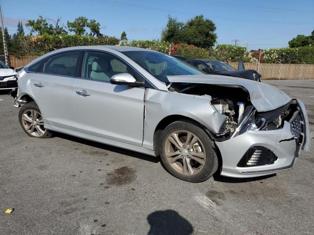 Photo 3 VIN: 5NPE34AF5KH818840 - HYUNDAI SONATA LIM 