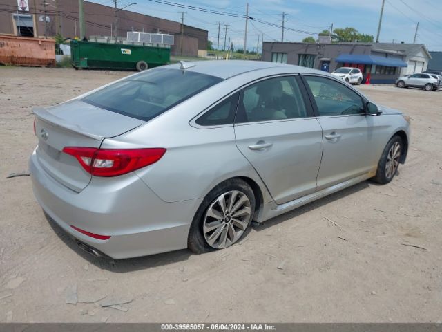 Photo 3 VIN: 5NPE34AF6FH044233 - HYUNDAI SONATA 