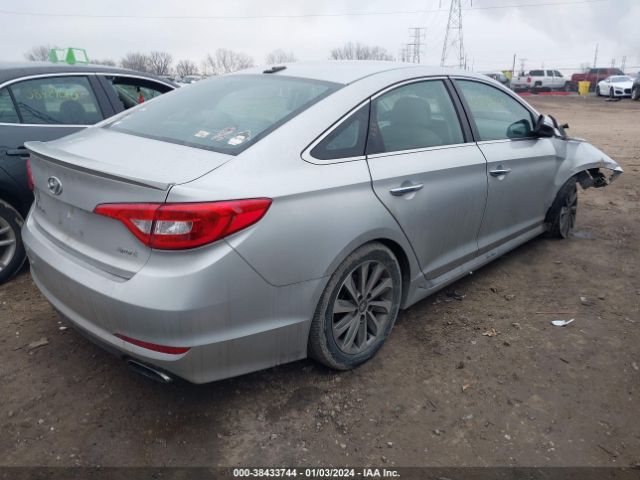 Photo 3 VIN: 5NPE34AF6FH077071 - HYUNDAI SONATA 