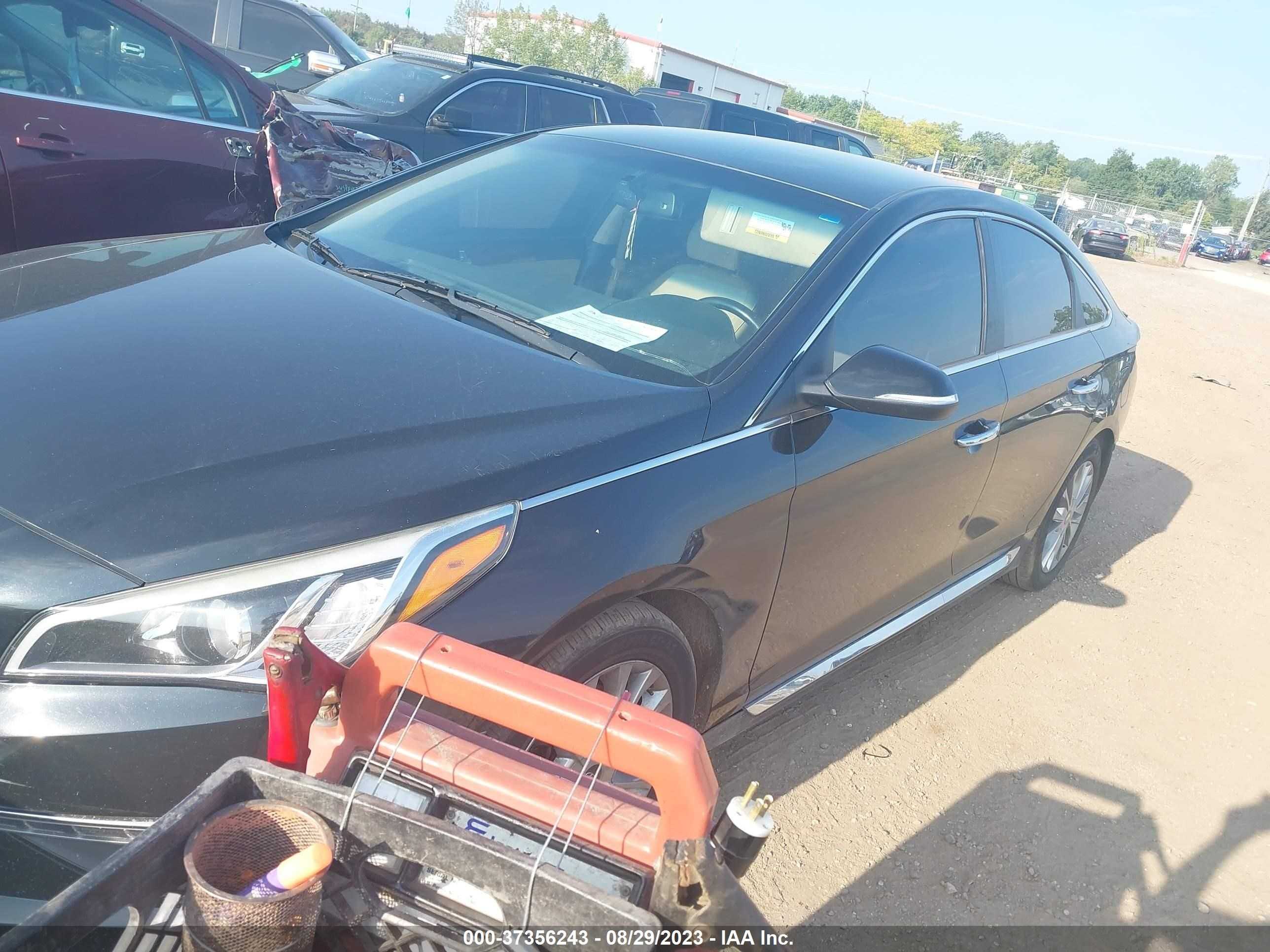 Photo 2 VIN: 5NPE34AF6FH111672 - HYUNDAI SONATA 