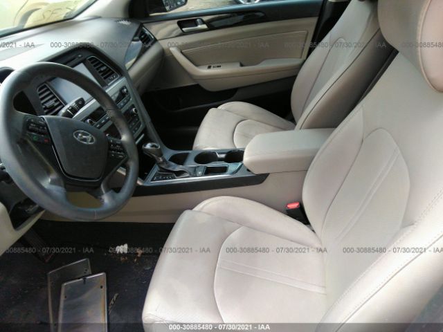 Photo 4 VIN: 5NPE34AF6FH177283 - HYUNDAI SONATA 